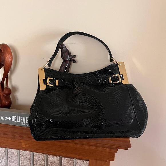 EUC Michael Kors PYTHON Black Bag With Gold Detail Beautiful Rare shoulder purse - Picture 1 of 7